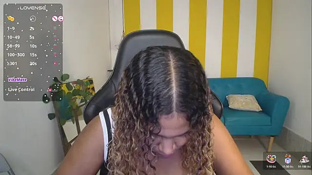 Snapshot of Cristal_War chatting on October 21, 2025, 11:04 pm Cristal War online show from October 21, 2025, 11:04 pm