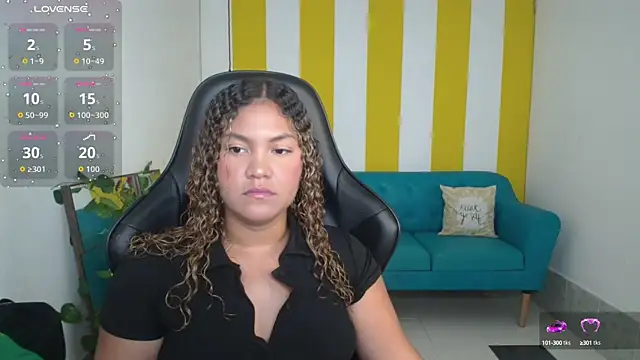 Snapshot of Cristal_War chatting on October 1, 2025, 11:19 pm Cristal War online show from October 1, 2025, 11:19 pm