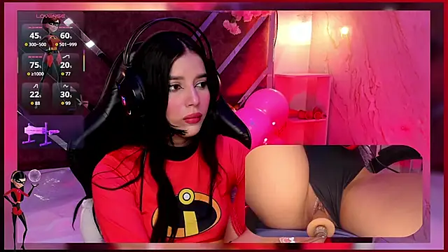 SweetieCloe  online show from October 2, 2025, 9:07 pm