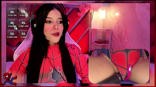 SweetieCloe  online show from October 12, 2025, 9:16 pm