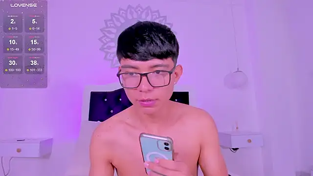 CodyTwink online show from January 12, 2026, 5:42 pm