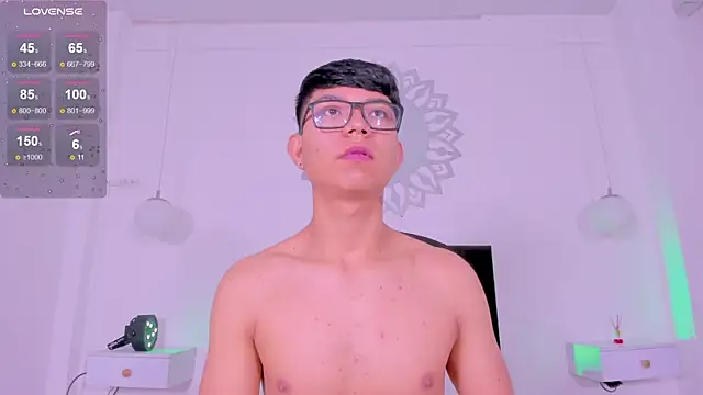 CodyTwink online show from September 12, 2025, 11:43 am