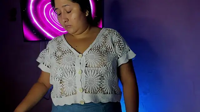 cherrycurvyyy online show from February 7, 2026, 12:46 pm