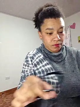 Snapshot of Selket11 chatting on October 13, 2025, 11:34 am Selket11 online show from October 13, 2025, 11:34 am