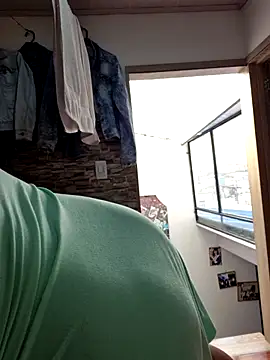 Snapshot of Selket11 chatting on October 18, 2025, 1:24 pm Selket11 online show from October 18, 2025, 1:24 pm