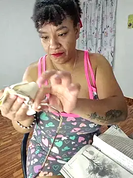 Snapshot of Selket11 chatting on September 18, 2025, 1:19 am Selket11 online show from September 18, 2025, 1:19 am