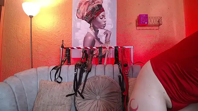 Naty slavedoll online show from February 19, 2026, 7:00 pm