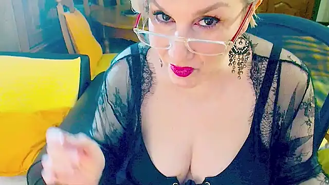 GattonaBiondona online show from April 3, 2026, 8:21 am