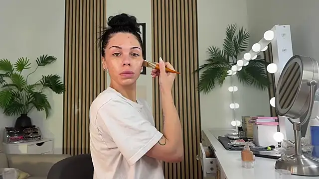 NattyFierros online show from October 15, 2025, 5:43 pm