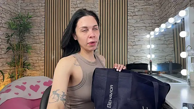 Snapshot of NattyFierros chatting on February 5, 2026, 12:06 am NattyFierros online show from February 5, 2026, 12:06 am