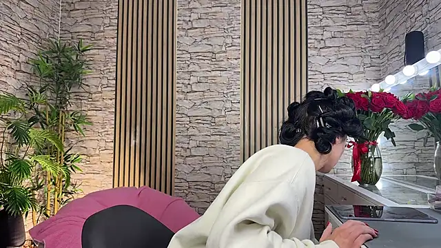 Snapshot of NattyFierros chatting on February 10, 2026, 7:24 pm NattyFierros online show from February 10, 2026, 7:24 pm