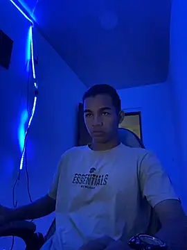 Boypolla11 online show from October 18, 2025, 4:14 am