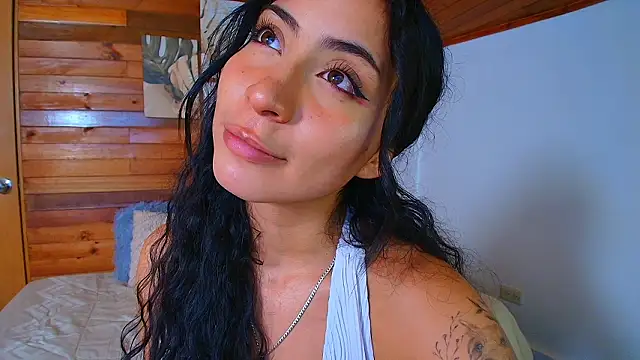 amber curly online show from March 26, 2026, 5:33 pm