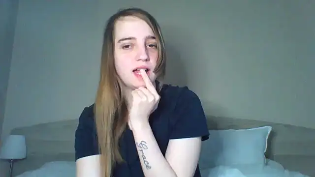 EvieRoseex online show from April 9, 2026, 9:59 am