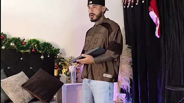 john cartter1 online show from November 17, 2025, 11:25 am