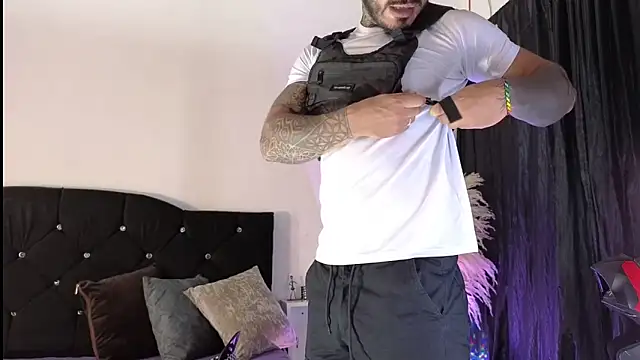 Snapshot of john_cartter1 chatting on October 30, 2025, 11:08 am john cartter1 online show from October 30, 2025, 11:08 am