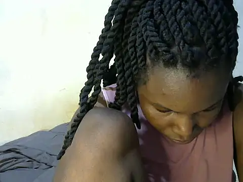 Snapshot of Fine_baby0001 chatting on October 28, 2025, 5:18 am Fine baby0001 online show from October 28, 2025, 5:18 am