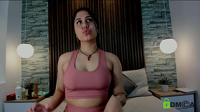alannavidal online show from February 6, 2025, 3:06 am
