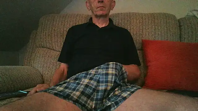 Snapshot of mr_english50 chatting on June 18, 2026, 5:06 am mr english50 online show from June 18, 2026, 5:06 am