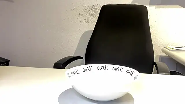 Snapshot of Geilerjung69 chatting on November 13, 2025, 7:18 pm Geilerjung69 online show from November 13, 2025, 7:18 pm