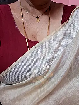 ananya956 online show from April 3, 2026, 12:28 am