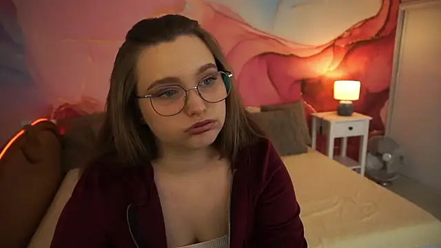 Snapshot of MagicPeachh_ chatting on October 8, 2025, 12:50 pm MagicPeachh online show from October 8, 2025, 12:50 pm