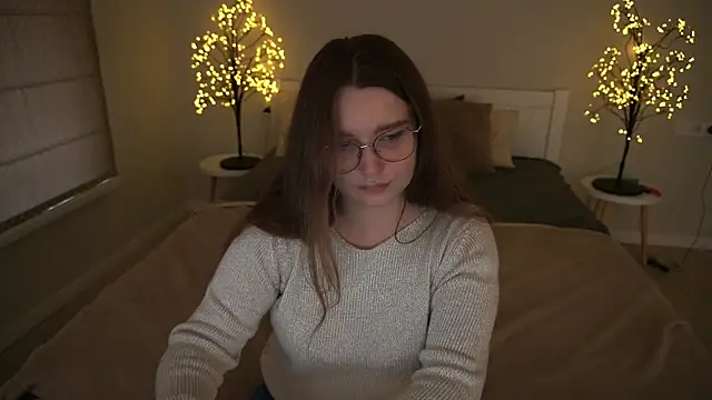 Snapshot of MagicPeachh_ chatting on September 24, 2025, 1:06 pm MagicPeachh online show from September 24, 2025, 1:06 pm