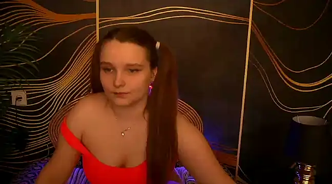 MagicPeachh  online show from March 10, 2025, 7:40 pm