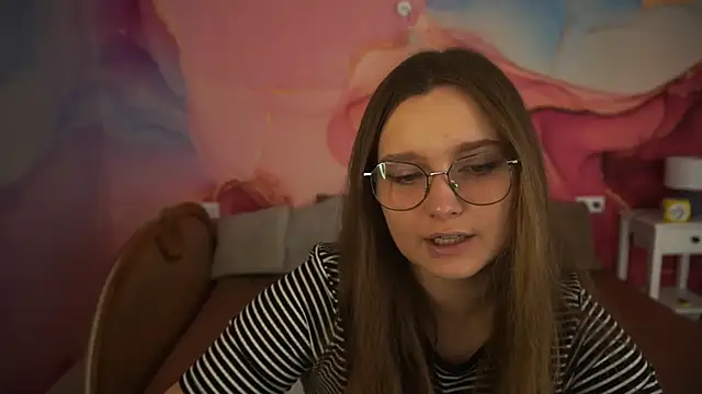 Snapshot of MagicPeachh_ chatting on October 16, 2025, 8:55 am MagicPeachh online show from October 16, 2025, 8:55 am