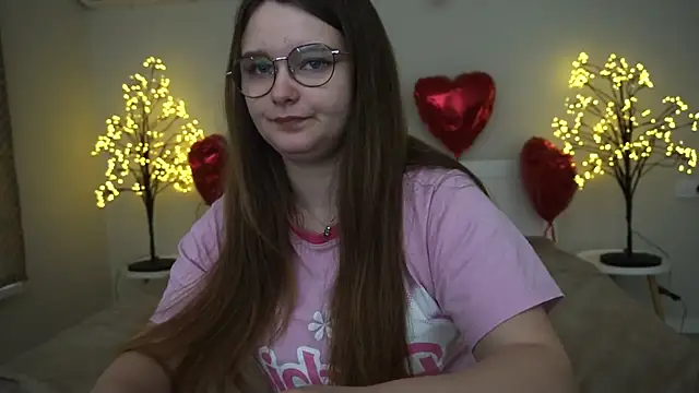 MagicPeachh  online show from February 28, 2025, 10:09 am