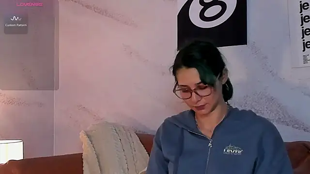 Snapshot of Ramona_Flower chatting on December 2, 2025, 2:23 am Ramona Flower online show from December 2, 2025, 2:23 am