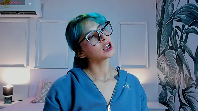 Snapshot of Ramona_Flower chatting on December 15, 2025, 1:11 am Ramona Flower online show from December 15, 2025, 1:11 am