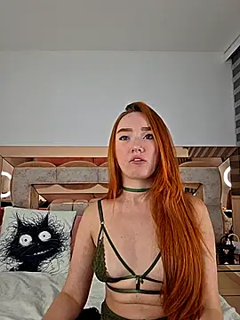 CamiiLovers online show from April 24, 2026, 12:01 am