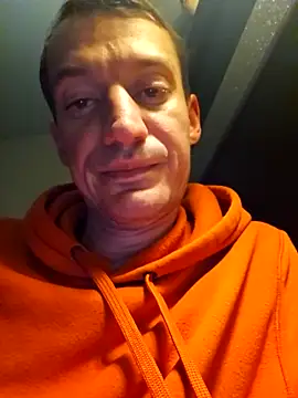Totts92 online show from May 2, 2026, 2:50 am