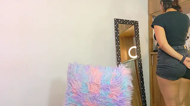 im anna  online show from November 23, 2025, 4:06 pm