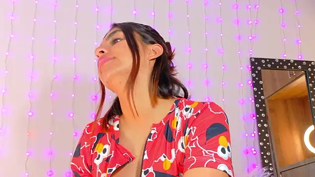 Snapshot of im_anna_ chatting on February 5, 2026, 8:04 pm im anna online show from February 5, 2026, 8:04 pm