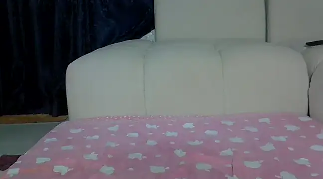 prettycheeky online show from February 18, 2025, 8:03 pm