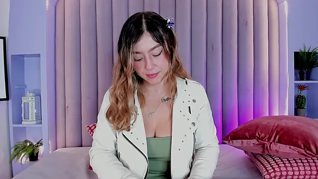 LilithSmith  online show from November 7, 2025, 11:37 am