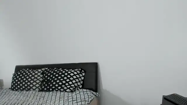 Dyanne18 online show from March 10, 2025, 6:12 pm