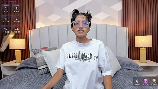 Snapshot of Marge_lasander chatting on October 5, 2025, 1:29 am Marge lasander online show from October 5, 2025, 1:29 am