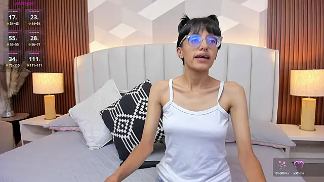 Snapshot of Marge_lasander chatting on September 21, 2025, 1:33 am Marge lasander online show from September 21, 2025, 1:33 am