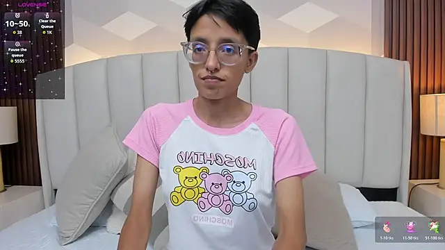 Marge lasander online show from December 17, 2025, 1:32 am