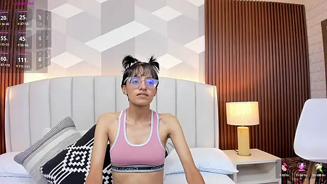 Snapshot of Marge_lasander chatting on September 27, 2025, 1:23 am Marge lasander online show from September 27, 2025, 1:23 am