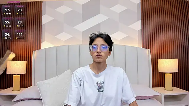 Snapshot of Marge_lasander chatting on October 3, 2025, 1:20 am Marge lasander online show from October 3, 2025, 1:20 am