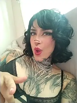 taaylor33 online show from April 16, 2026, 10:12 pm