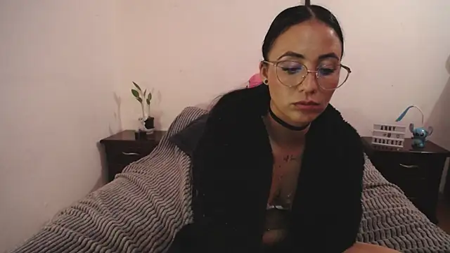 anny roberts online show from February 12, 2025, 2:35 am