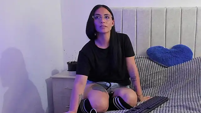 anny roberts online show from February 6, 2026, 11:12 pm