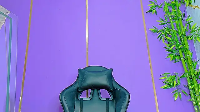 Snapshot of scarlet-jonesx chatting on October 17, 2025, 3:36 pm scarlet-jonesx online show from October 17, 2025, 3:36 pm