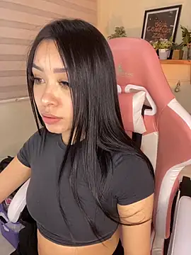 Starliee   online show from September 27, 2025, 4:18 am