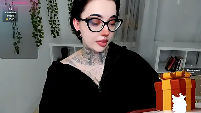 Snapshot of Dixi_Pixi_ chatting on July 11, 2026, 5:41 am Dixi Pixi online show from July 11, 2026, 5:41 am
